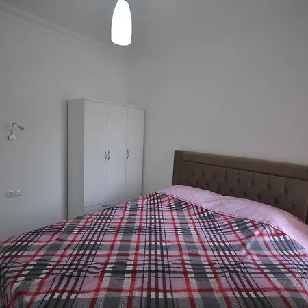 2 Bedrooms Sea View